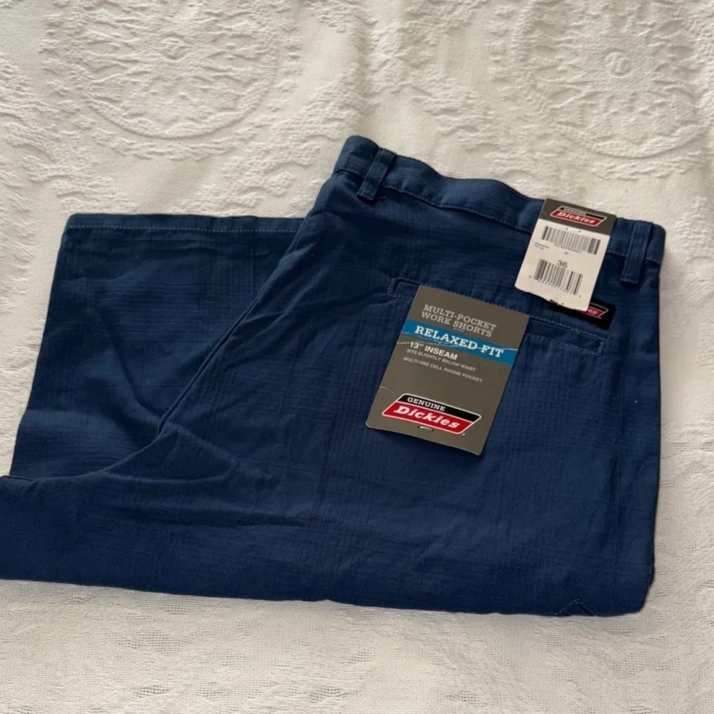 BNWT Men's Navy Work Shorts by Dickies